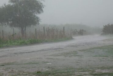 Chuva forte atingindo o município de Granito, evidenciando as chuvas no Sertão de Pernambuco