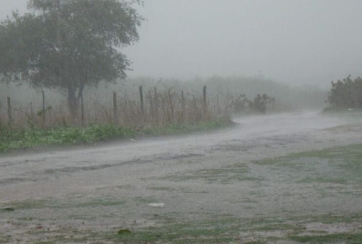Chuva forte atingindo o município de Granito, evidenciando as chuvas no Sertão de Pernambuco