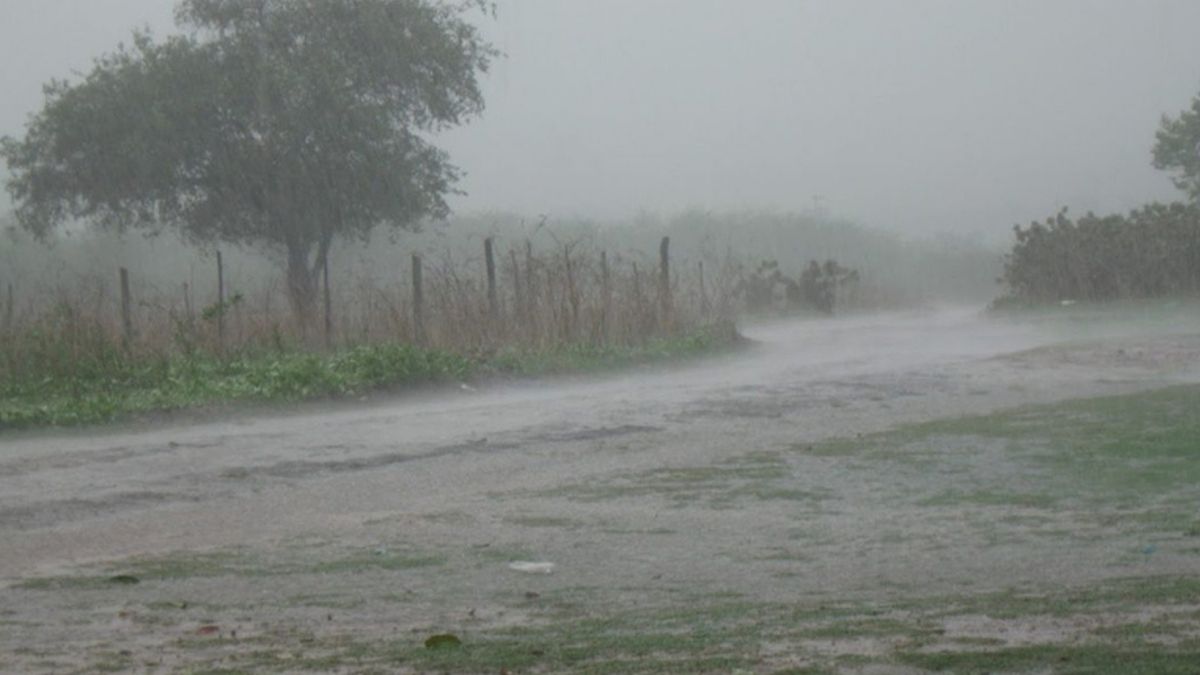 Chuva forte atingindo o município de Granito, evidenciando as chuvas no Sertão de Pernambuco